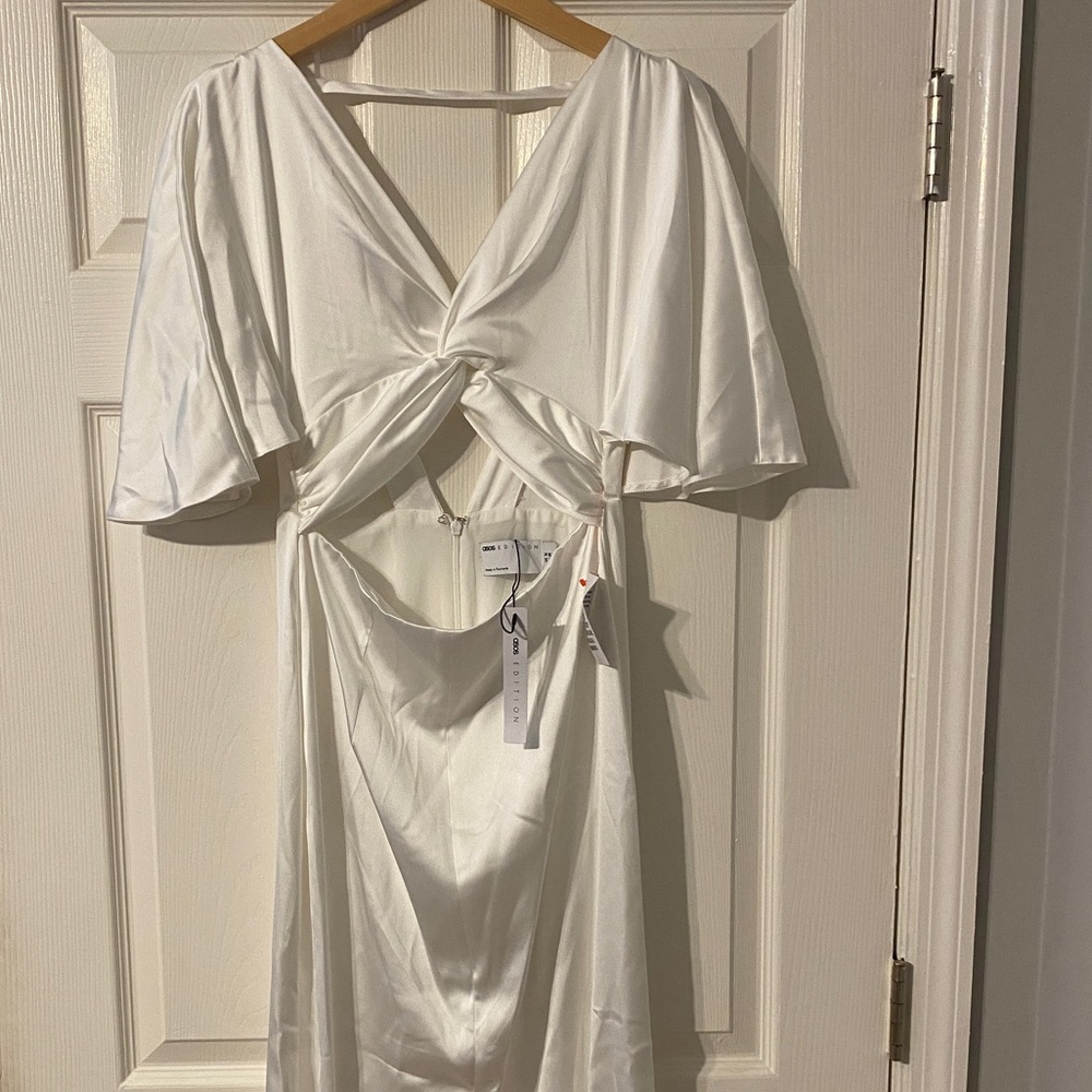 ASOS EDITION Emma satin flutter sleeve wedding dress with twist front - Picture 2 of 4